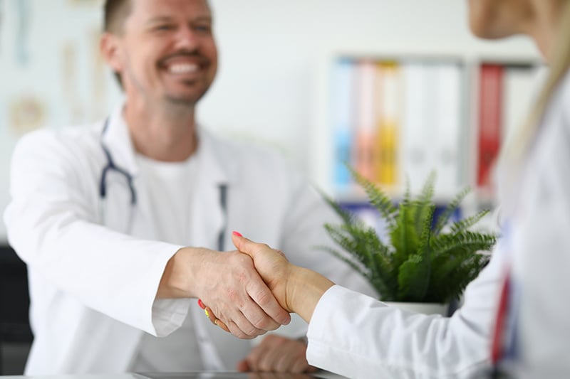 Doctor-Handshake